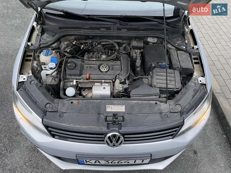 Седан Volkswagen Jetta 2012 в Киеве