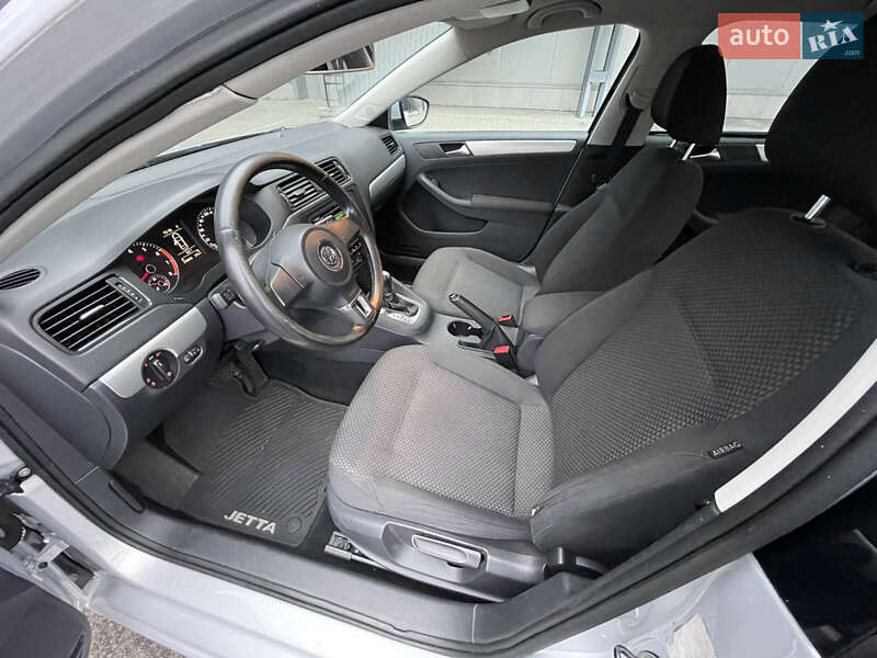 Седан Volkswagen Jetta 2012 в Киеве