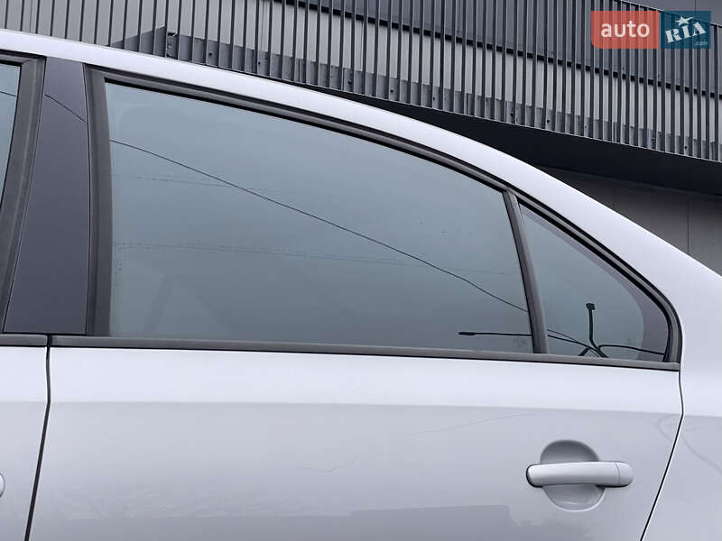 Седан Volkswagen Jetta 2012 в Киеве