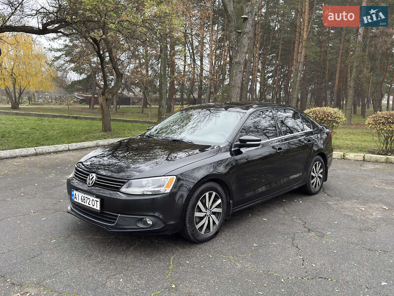 Седан Volkswagen Jetta 2013 в Кременчуці