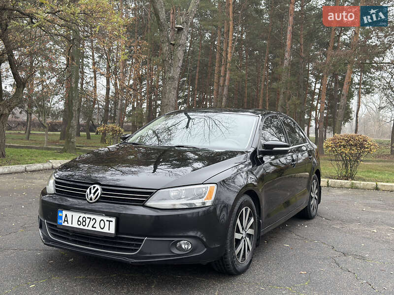 Седан Volkswagen Jetta 2013 в Кременчуці