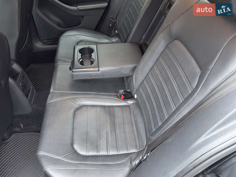 Седан Volkswagen Jetta 2013 в Кременчуці