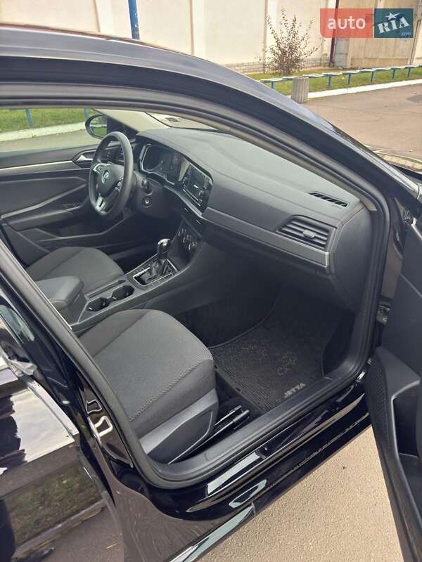 Седан Volkswagen Jetta 2020 в Львові