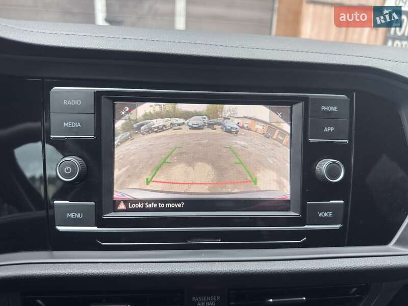 Седан Volkswagen Jetta 2020 в Львові