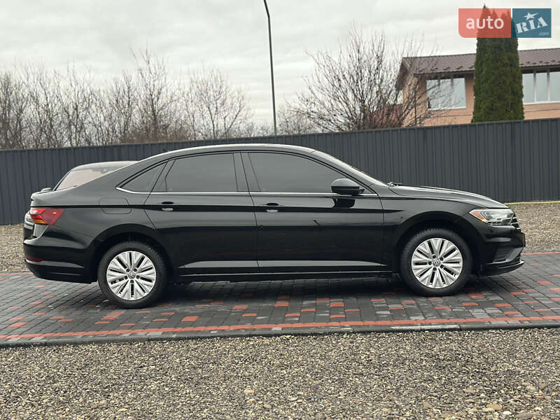 Седан Volkswagen Jetta 2019 в Берегово