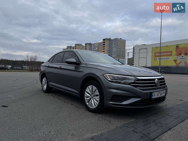 Седан Volkswagen Jetta 2019 в Киеве