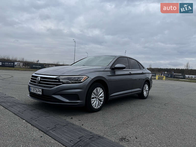 Седан Volkswagen Jetta 2019 в Киеве