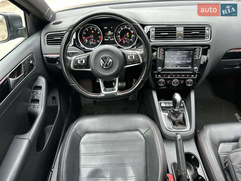 Седан Volkswagen Jetta 2017 в Києві