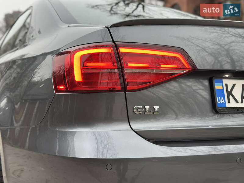 Седан Volkswagen Jetta 2017 в Києві