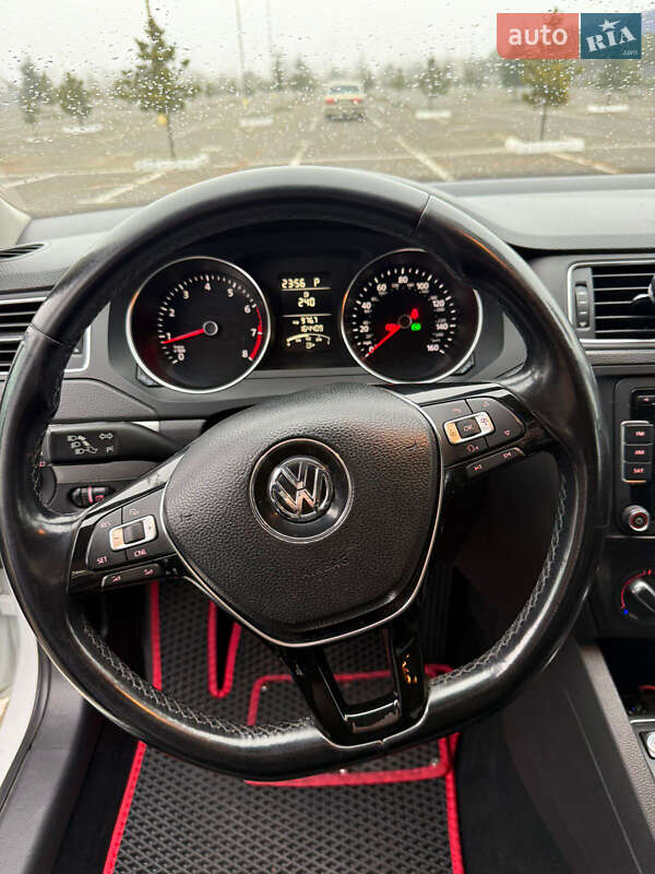 Седан Volkswagen Jetta 2015 в Одессе