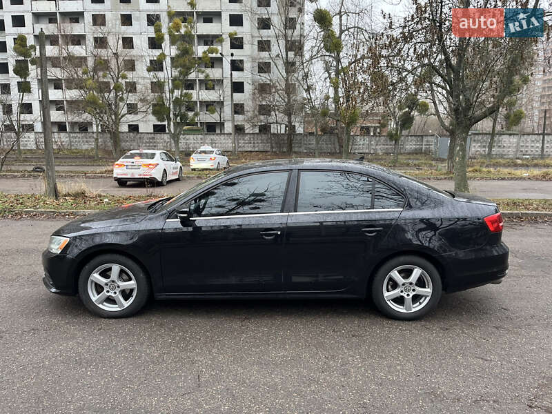 Седан Volkswagen Jetta 2014 в Киеве