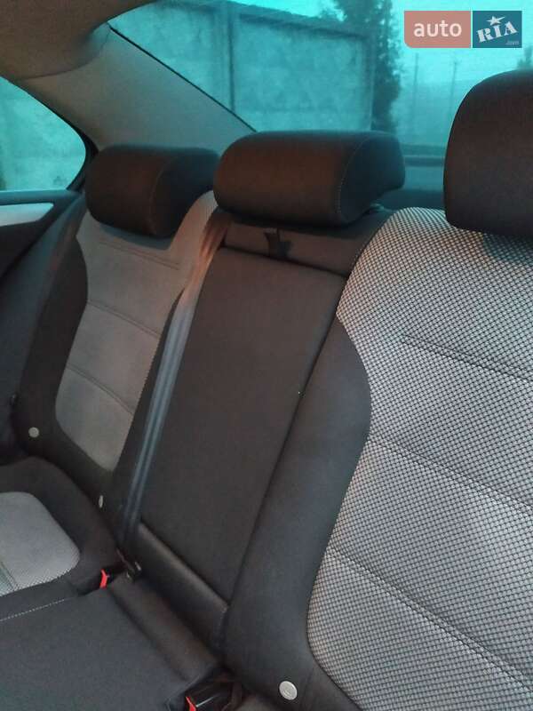 Седан Volkswagen Jetta 2013 в Тараще фото 15 Седан Volkswagen Jetta 2013 в Тараще
