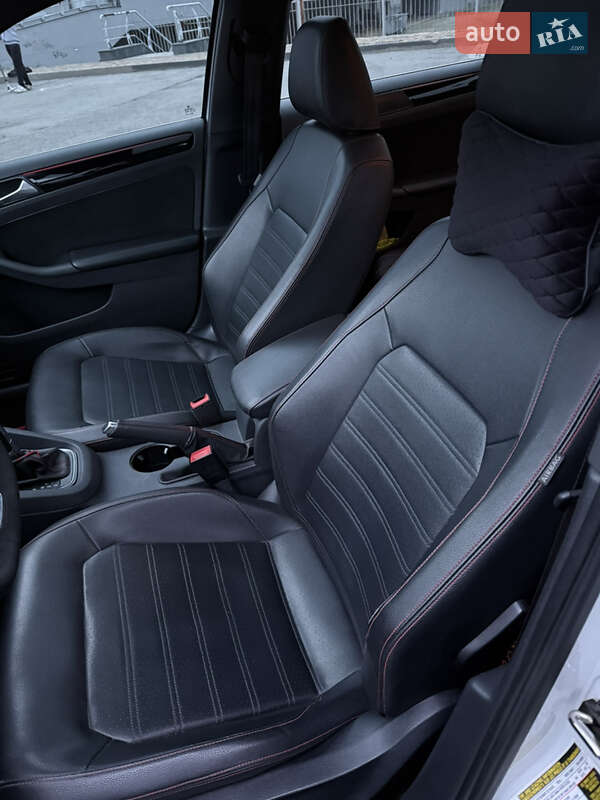 Седан Volkswagen Jetta 2016 в Запоріжжі фото 11 Седан Volkswagen Jetta 2016 в Запоріжжі