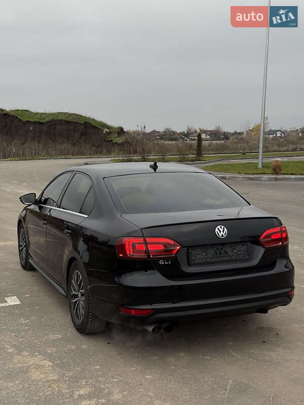 Седан Volkswagen Jetta 2014 в Днепре