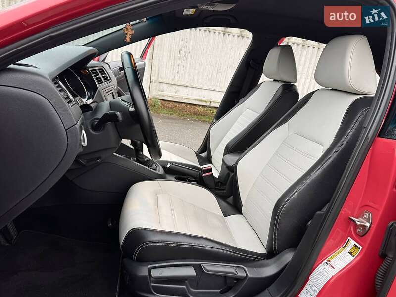 Седан Volkswagen Jetta 2016 в Києві