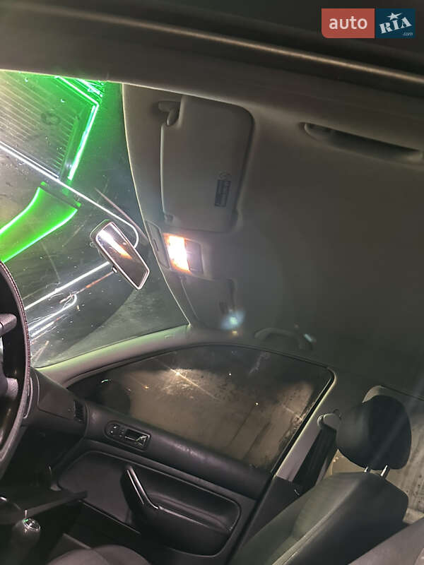 Седан Volkswagen Jetta 2002 в Луцьку