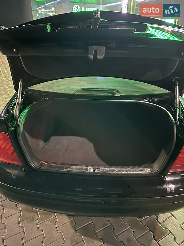 Седан Volkswagen Jetta 2002 в Луцьку