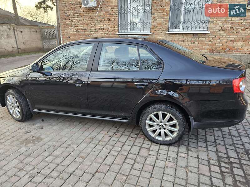 Седан Volkswagen Jetta 2009 в Кременчуці