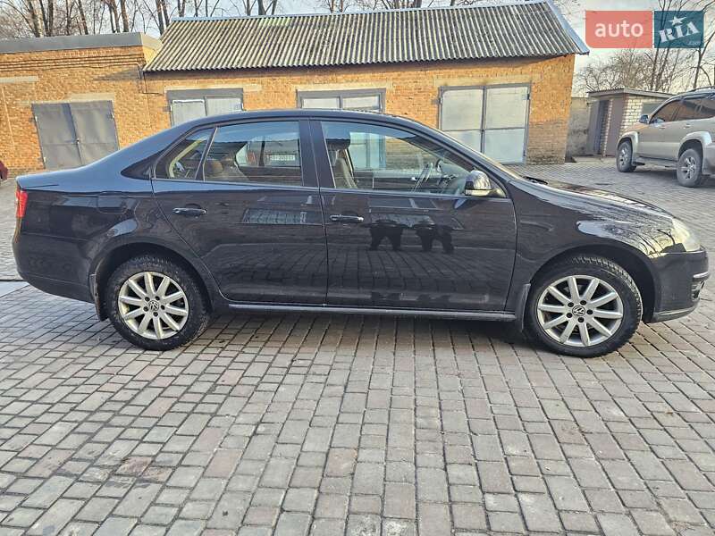 Седан Volkswagen Jetta 2009 в Кременчуці