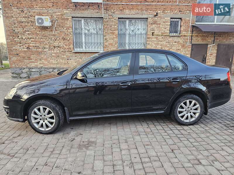 Седан Volkswagen Jetta 2009 в Кременчуці