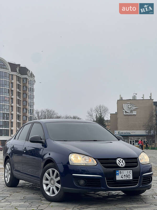 Седан Volkswagen Jetta 2006 в Кременчуці