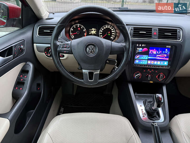 Седан Volkswagen Jetta 2013 в Киеве фото 22 Седан Volkswagen Jetta 2013 в Киеве
