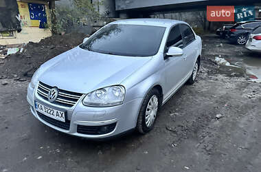 Седан Volkswagen Jetta 2006 в Києві
