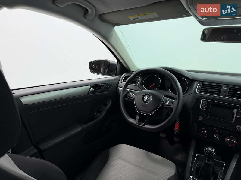 Седан Volkswagen Jetta 2017 в Одессе