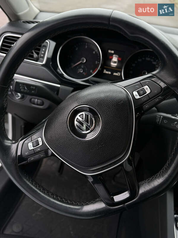Седан Volkswagen Jetta 2015 в Верхньодніпровську фото 9 Седан Volkswagen Jetta 2015 в Верхньодніпровську