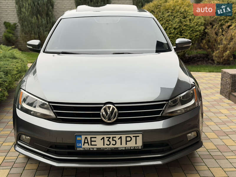 Седан Volkswagen Jetta 2015 в Дніпрі
