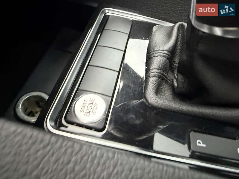 Седан Volkswagen Jetta 2015 в Дніпрі