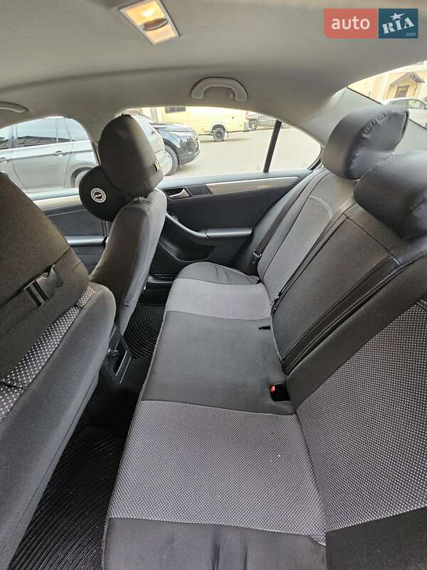 Седан Volkswagen Jetta 2016 в Черкассах