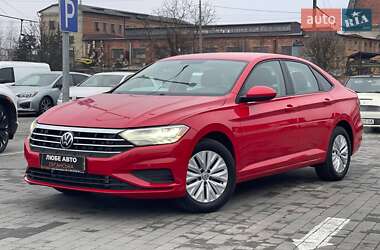Седан Volkswagen Jetta 2019 в Львове