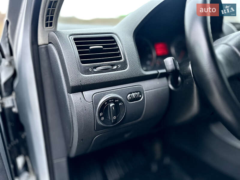 Седан Volkswagen Jetta 2008 в Хмельницком фото 32 Седан Volkswagen Jetta 2008 в Хмельницком