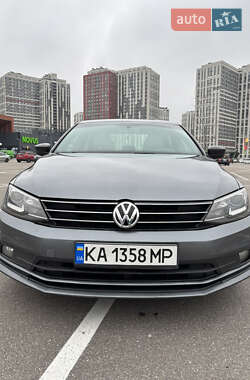 Седан Volkswagen Jetta 2015 в Києві