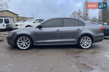 Седан Volkswagen Jetta 2012 в Києві