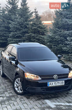 Седан Volkswagen Jetta 2011 в Харькове