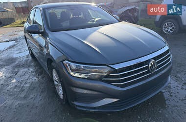Седан Volkswagen Jetta 2019 в Ровно