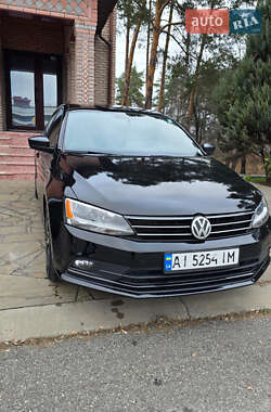Седан Volkswagen Jetta 2016 в Киеве