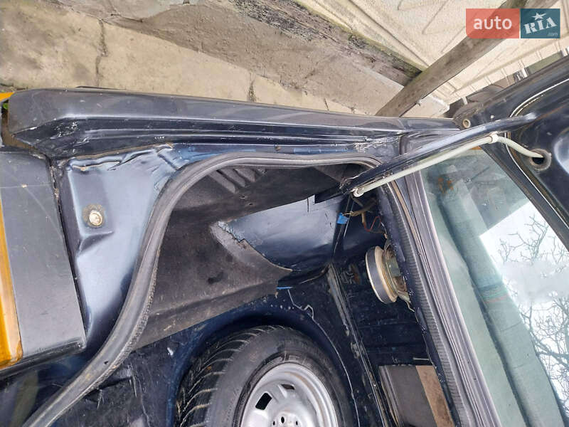 Седан Volkswagen Jetta 1989 в Черновцах