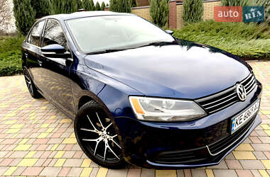 Седан Volkswagen Jetta 2014 в Днепре