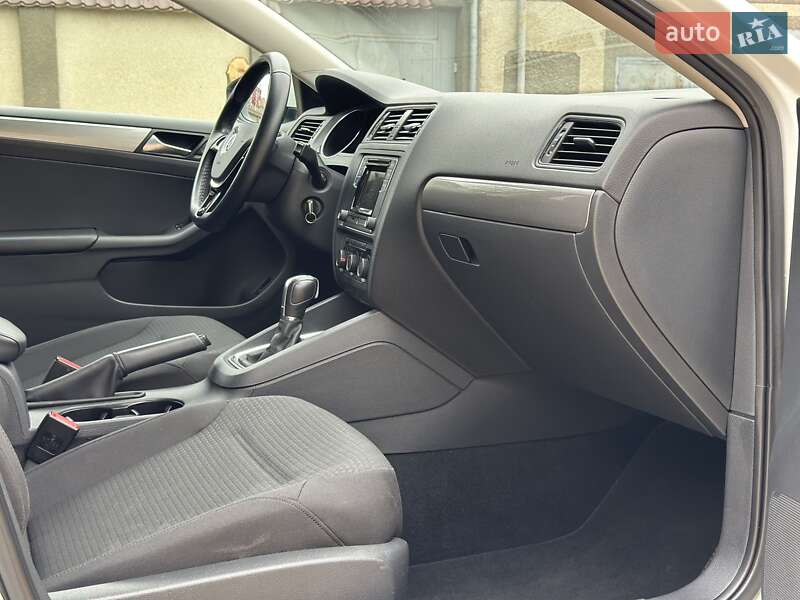 Седан Volkswagen Jetta 2016 в Одессе