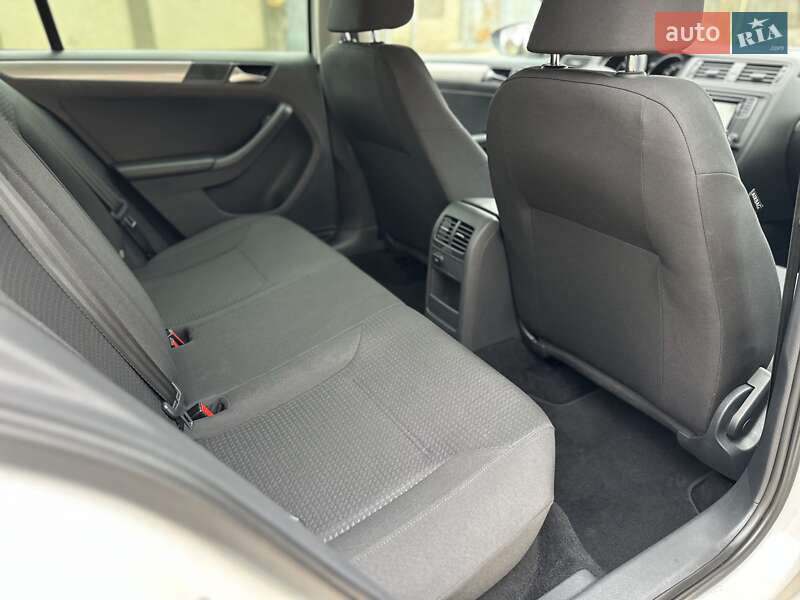 Седан Volkswagen Jetta 2016 в Одессе