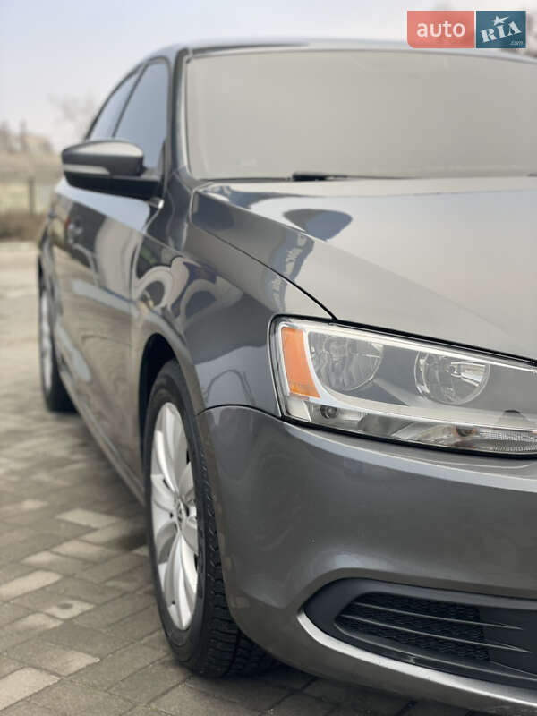 Седан Volkswagen Jetta 2014 в Запоріжжі