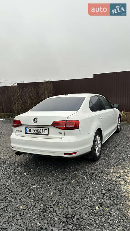 Седан Volkswagen Jetta 2014 в Львові