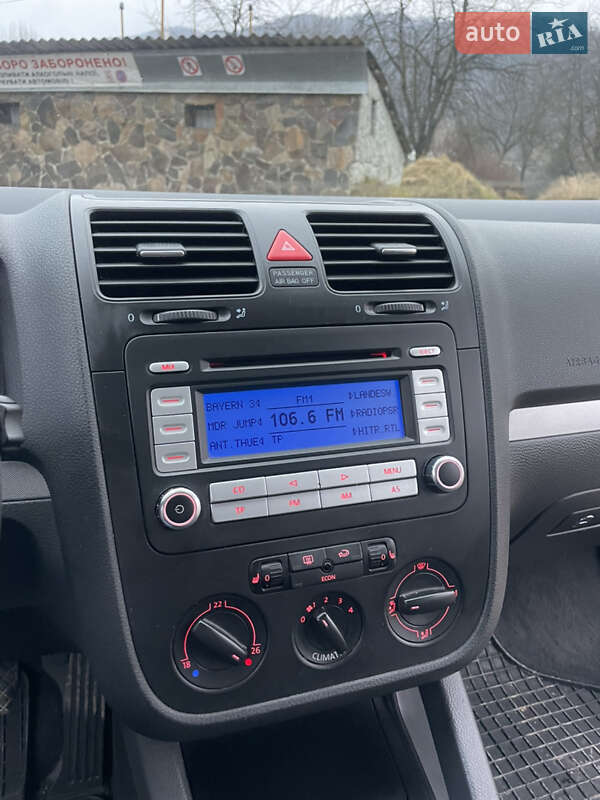 Седан Volkswagen Jetta 2006 в Косове