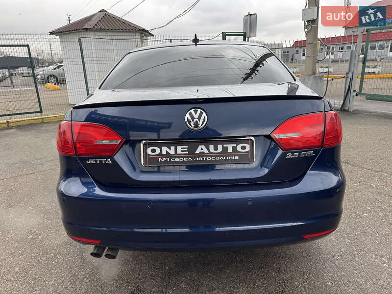 Седан Volkswagen Jetta 2012 в Києві