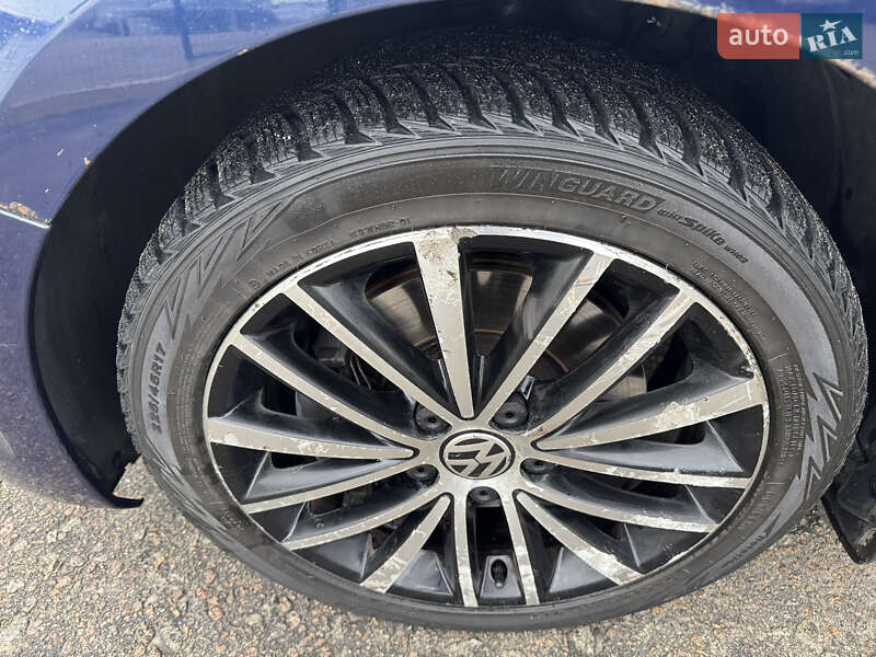 Седан Volkswagen Jetta 2012 в Києві