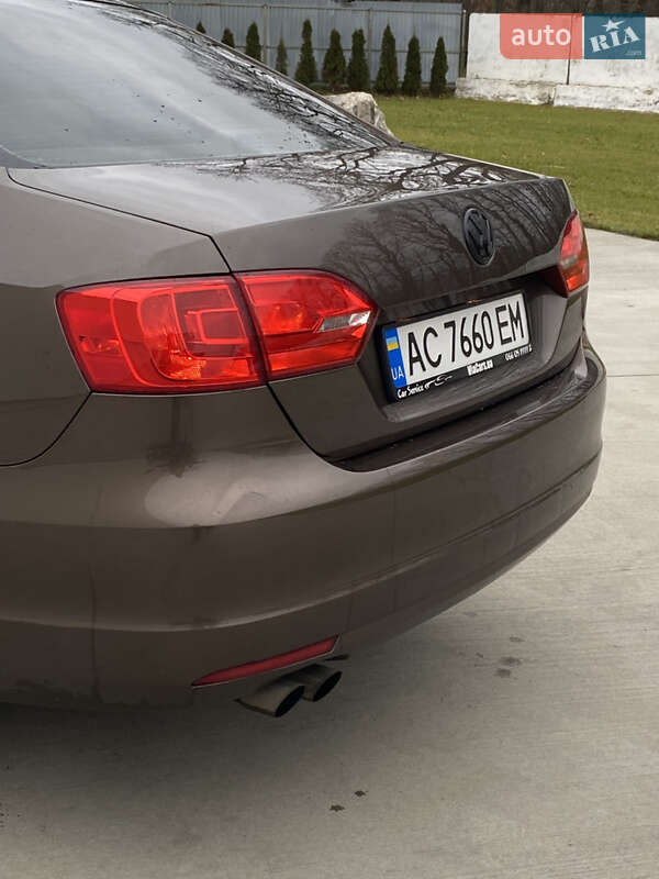 Седан Volkswagen Jetta 2013 в Луцьку