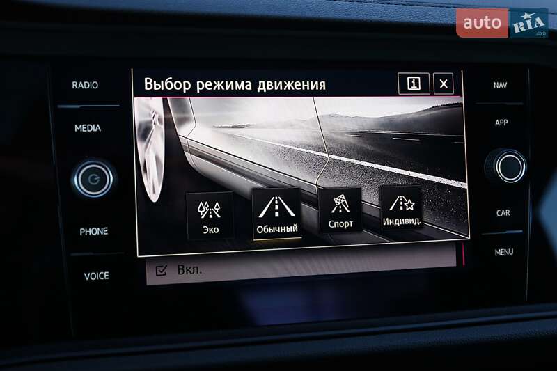 Седан Volkswagen Jetta 2018 в Києві